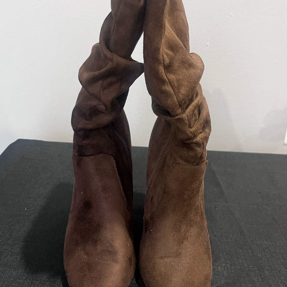 Shoe Dazzle Elegant Brown Suede Heeled Boots